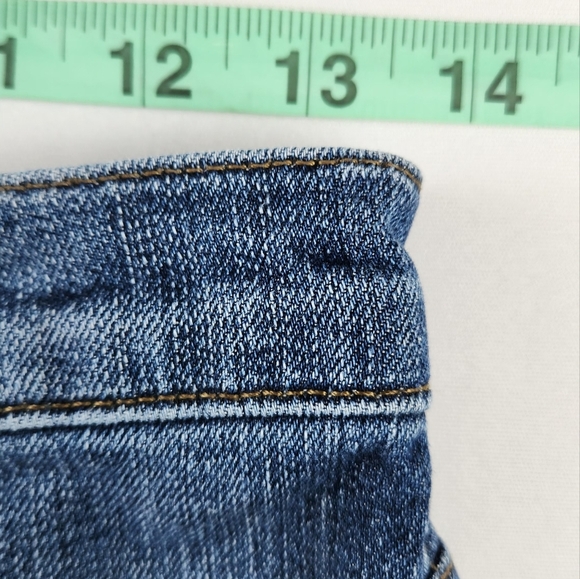 J. Crew Denim Shorts Women's Size 25 Cuffed Medium Wash Blue - Picture 4 of 4